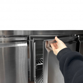 Стіл холодильний тридверний енергоефективний BRILLIS G-S903V S/S TOP